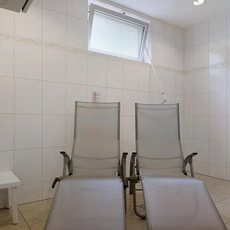 Schwarzwald-kitz Mit Pool Und Sauna Apartament *